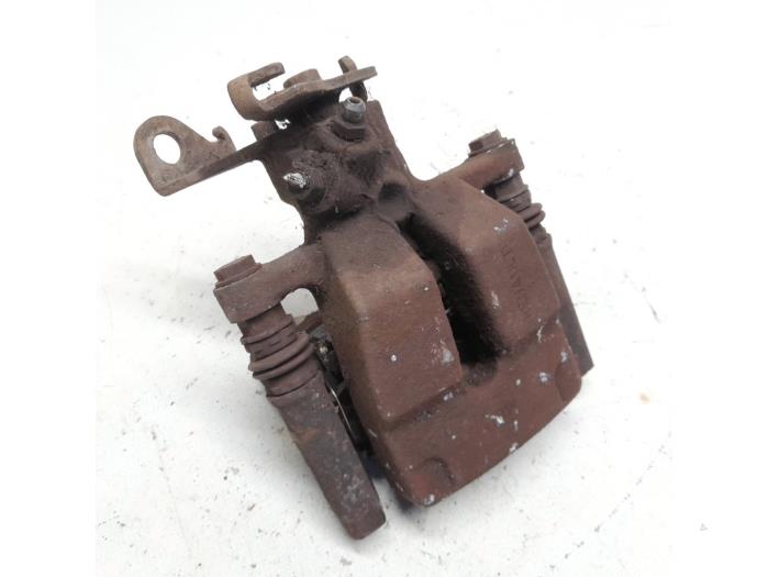 Gebrauchte Bremszange links hinten Renault Megane III Grandtour (KZ) 1.5 dCi 90 Preis € 36,75 Margenregelung angeboten von Reclycar De Boer BV