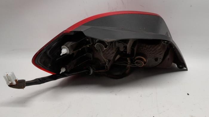 Taillight, right from a Mitsubishi Outlander (CU) 2.0 16V 4x2 2006