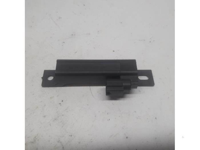Używane Keyless Entry-Antena Renault Clio V (RJAB) 1.0 TCe 100 12V Cena € 36,75 Procedura marży oferowane przez Reclycar De Boer BV