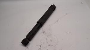 Used Rear shock absorber, right Renault Master IV (MA/MB/MC/MD/MH/MF/MG/MH) 2.3 dCi 135 16V FWD Price € 52,50 Margin scheme offered by Reclycar De Boer BV