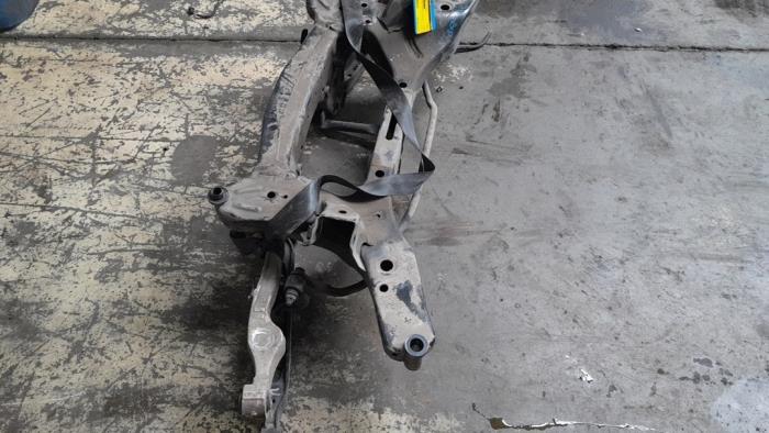 Subframe from a Nissan Qashqai (J10) 1.6 16V 2010