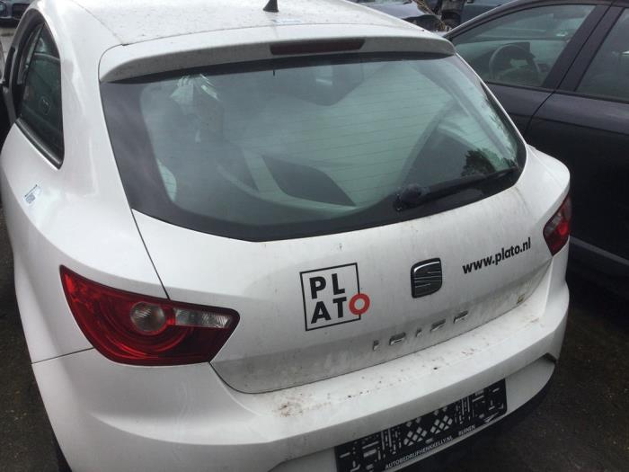 Begagnade Baklucka Seat Ibiza IV SC (6J1) 1.4 16V Pris € 60,90 Marginaltabell erbjuds av Reclycar De Boer BV