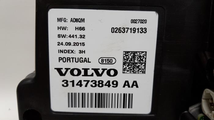 Cuentakilómetros de un Volvo XC90 II 2.0 T8 16V Twin Engine AWD 2015