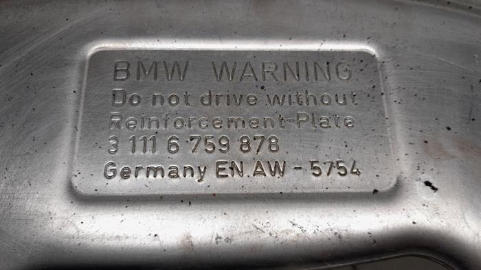 Motor Schutzblech van een BMW 5 serie Touring (E61) 525i 24V 2005