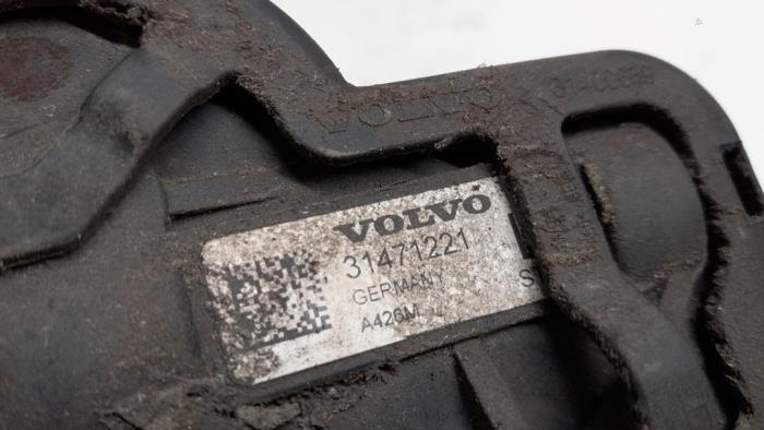 Zacisk hamulcowy prawy tyl z Volvo XC90 II 2.0 T8 16V Twin Engine AWD 2015