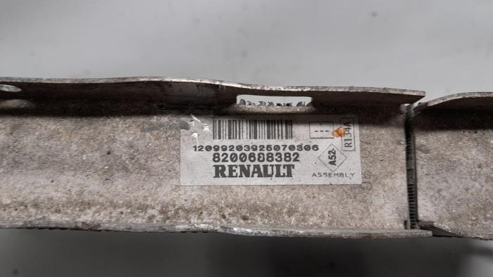 Chlodnica z Renault Clio III (BR/CR) 1.2 16V 75 2007