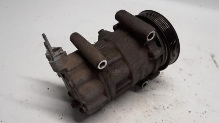 Air conditioning pump from a MINI Mini (R56) 1.4 16V One 2009