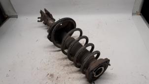 Used Rear shock absorber, left Kia Sportage (JE) 2.0 CVVT 16V 4x4 Price € 52,50 Margin scheme offered by Reclycar De Boer BV