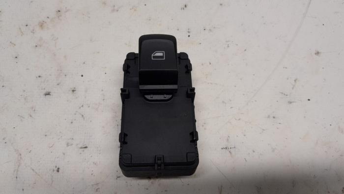 Usados Interruptor de ventanilla eléctrica MG ZS 1.5 VTi 16V Precio € 26,25 Norma de margen ofrecido por Reclycar De Boer BV
