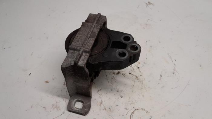 Usagé Support moteur Ford Transit Connect (PJ2) 1.5 TDCi Prix € 26,25 Règlement à la marge proposé par Reclycar De Boer BV