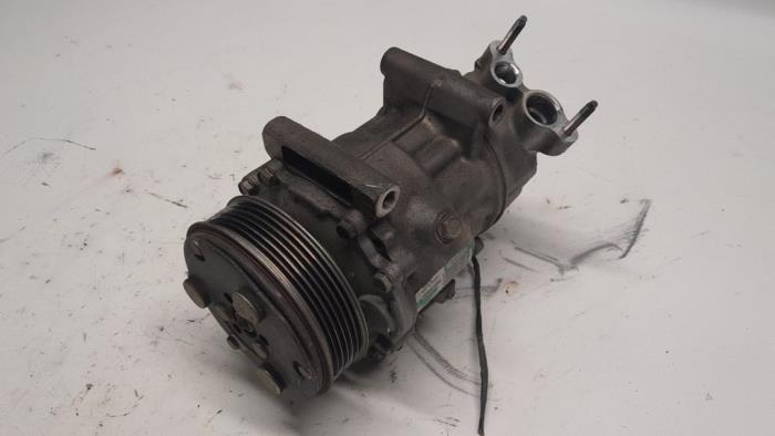 Air conditioning pump from a MINI Mini (R56) 1.6 16V Cooper 2010