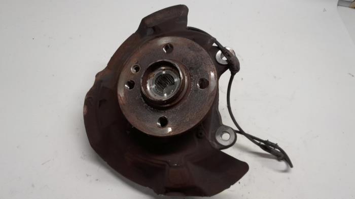 Begagnade Framhjulsnav Mini Mini (R56) 1.6 16V Cooper Pris € 36,75 Marginaltabell erbjuds av Reclycar De Boer BV