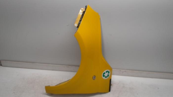 Front wing, left from a Fiat 500 (312) 1.2 69 2007