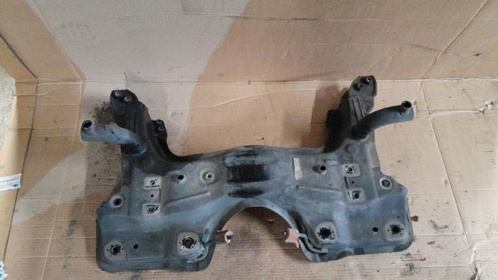Used Subframe Fiat 500L (199) 1.6 D 16V Multijet II Price € 52,50 Margin scheme offered by Reclycar De Boer BV