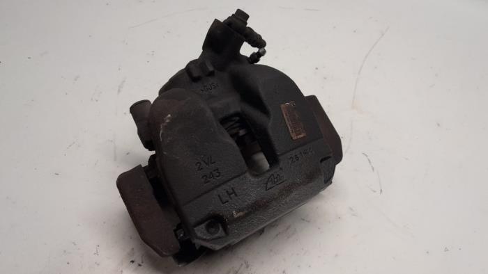 Gebrauchte Bremszange links vorne Citroen C4 Grand Picasso (3A) 2.0 Blue HDI 150 Preis € 15,75 Margenregelung angeboten von Reclycar De Boer BV