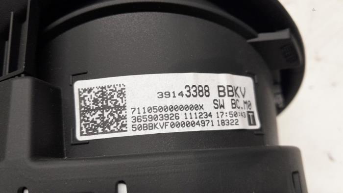 Cuentakilómetros de un Opel Adam 1.4 16V 2019