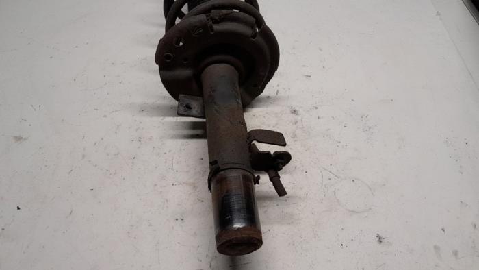 Front shock absorber, right from a Ford Transit Connect (PJ2) 1.5 TDCi 2017