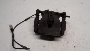 Used Front brake calliper, left Mini Countryman (R60) 2.0 Cooper SD 16V Price € 42,00 Margin scheme offered by Reclycar De Boer BV