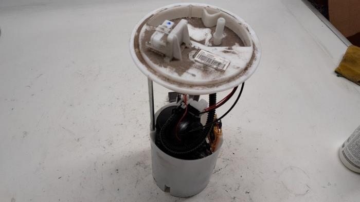 Electric fuel pump from a Opel Adam 1.4 16V 2019