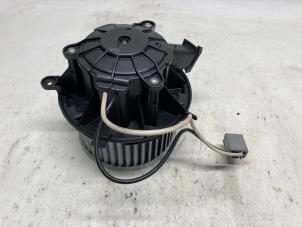 Used Heating and ventilation fan motor Opel Zafira Tourer (P12) 1.6 16V CNG ecoFLEX Turbo Price € 52,50 Margin scheme offered by Reclycar De Boer BV