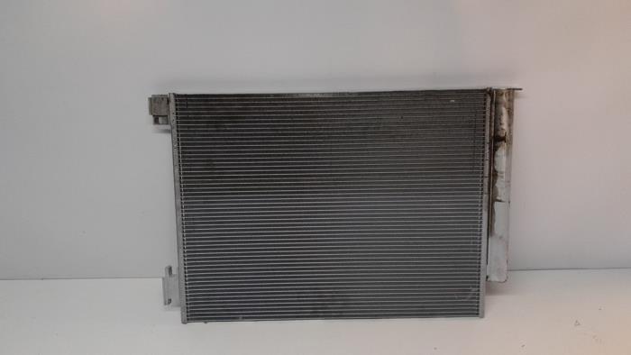 Usagé Radiateur clim Dacia Sandero III 1.0 TCe 100 12V ECO-G Prix € 78,75 Règlement à la marge proposé par Reclycar De Boer BV