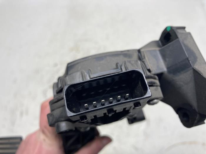 Gaspedalsensor från en Fiat Tipo (356W/357W) 1.6 D 16V Multijet 2018