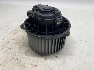 Used Heating and ventilation fan motor Hyundai iX35 (LM) 2.0 CRDi 16V Price € 42,00 Margin scheme offered by Reclycar De Boer BV