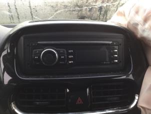 Gebrauchte Radio CD Spieler Peugeot iOn iOn Preis € 157,50 Margenregelung angeboten von Reclycar De Boer BV
