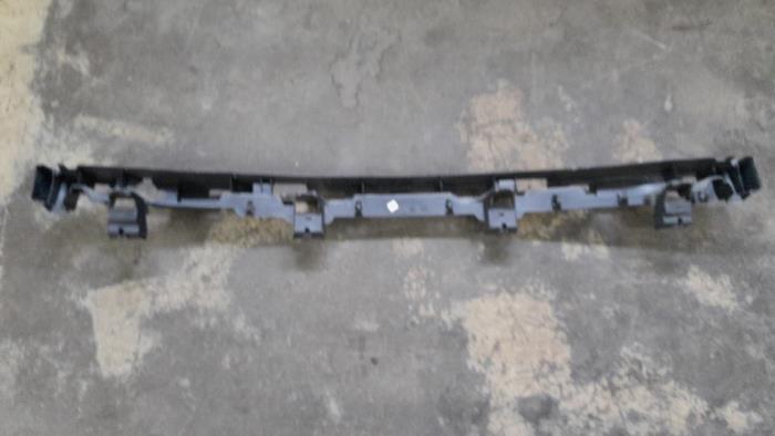 Rear bumper frame from a Renault Express 1.5 dCi 75 2023