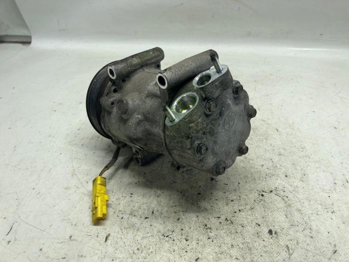 Air conditioning pump from a Peugeot 307 (3A/C/D) 1.6 16V 2005