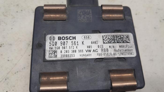 Begagnade Radarsensor Skoda Fabia III (NJ3) 1.2 TSI 16V Pris € 393,75 Marginaltabell erbjuds av Reclycar De Boer BV
