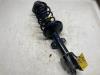 Fronts shock absorber, left from a Dacia Duster (SR), 2017 / 2024 1.0 TCE 100 Bi-Fuel, Eco-G 12V, SUV, 999cc, 74kW (101pk), FWD, H4D450; H4D460; H4D480; H4DF4, 2019-01 / 2024-03, SRHDE2MT 2023