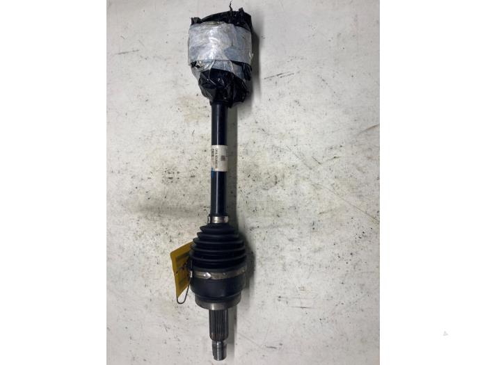 Gebrauchte Antriebswelle links vorne Hyundai Tucson (NX) 1.6 T-GDI HEV Preis € 105,00 Margenregelung angeboten von Reclycar De Boer BV
