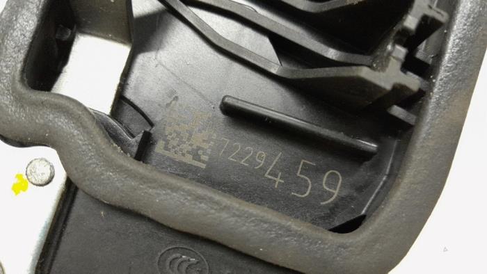 Rear door lock mechanism 4-door, left from a BMW 1 serie (F20) 118i 1.6 16V 2015