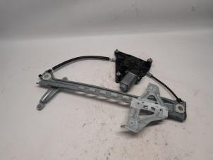 Begagnade Fönstermekanism, 4-dörrars, höger fram Peugeot 108 1.0 12V Pris € 42,00 Marginaltabell erbjuds av Reclycar De Boer BV