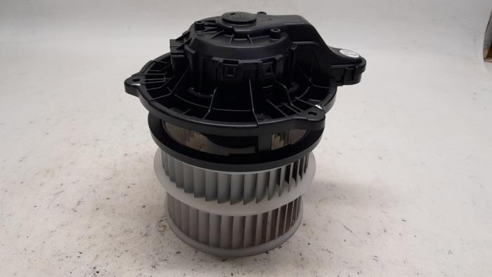 Motor de ventilador de calefactor de un Hyundai Tucson (NX) 1.6 T-GDI HEV 2021