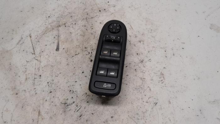Electric window switch from a Citroën C5 III Berline (RD) 3.0 HDiF V6 24V 2012