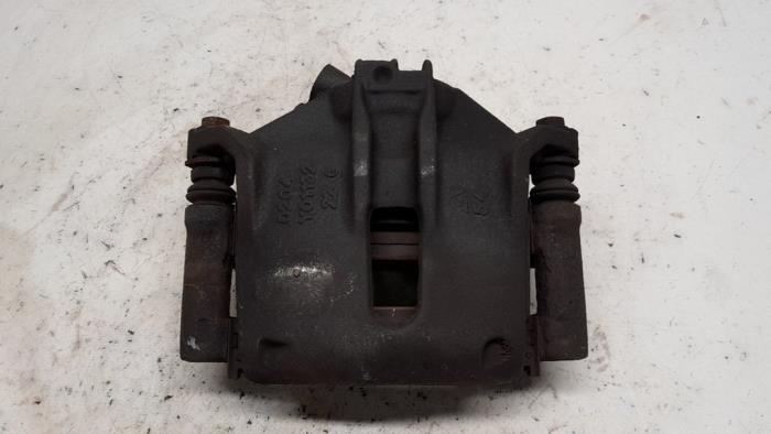 Gebrauchte Bremszange rechts vorne Citroen C4 Cactus (0B/0P) 1.2 PureTech 110 12V Preis € 21,00 Margenregelung angeboten von Reclycar De Boer BV