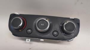 Used Heater control panel Renault Clio IV Estate/Grandtour (7R) 0.9 Energy TCE 90 12V Price € 52,50 Margin scheme offered by Reclycar De Boer BV