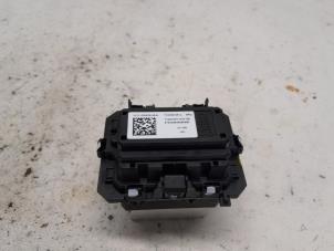 Used Heater resistor Dacia Duster (SR) 1.0 TCE 100 Bi-Fuel, Eco-G 12V Price € 21,00 Margin scheme offered by Reclycar De Boer BV