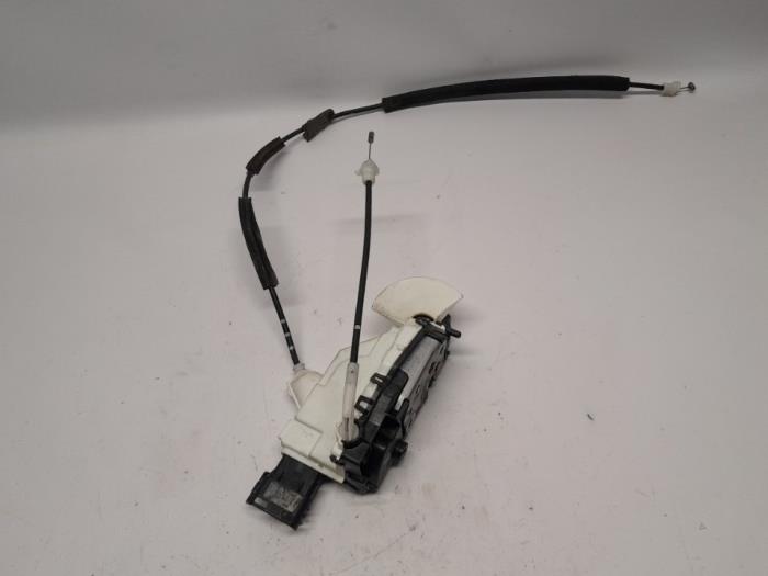 Begagnade Dörrlåsmekanism, 2-dörrars, vänster Citroen DS3 (SA) 1.6 VTi 120 16V Pris € 26,25 Marginaltabell erbjuds av Reclycar De Boer BV