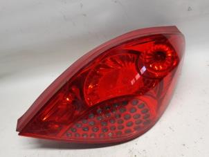 Used Taillight, right Peugeot 207 CC (WB) 1.6 16V THP Price € 36,75 Margin scheme offered by Reclycar De Boer BV