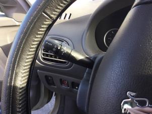 Usados Interruptor combinado columna de dirección Peugeot 206 (2A/C/H/J/S) 1.4 16V Precio € 105,00 Norma de margen ofrecido por Reclycar De Boer BV