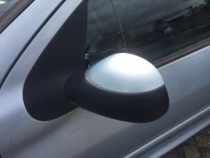 Used Wing mirror, left Peugeot 206 SW (2E/K) 1.6 16V Price € 36,75 Margin scheme offered by Reclycar De Boer BV