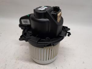 Used Heating and ventilation fan motor Renault Express 1.5 dCi 75 Price € 78,75 Margin scheme offered by Reclycar De Boer BV