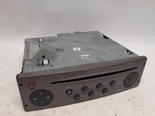 Used Radio CD player Renault Kangoo/Grand Kangoo (KW) 1.6 16V Price € 78,75 Margin scheme offered by Reclycar De Boer BV