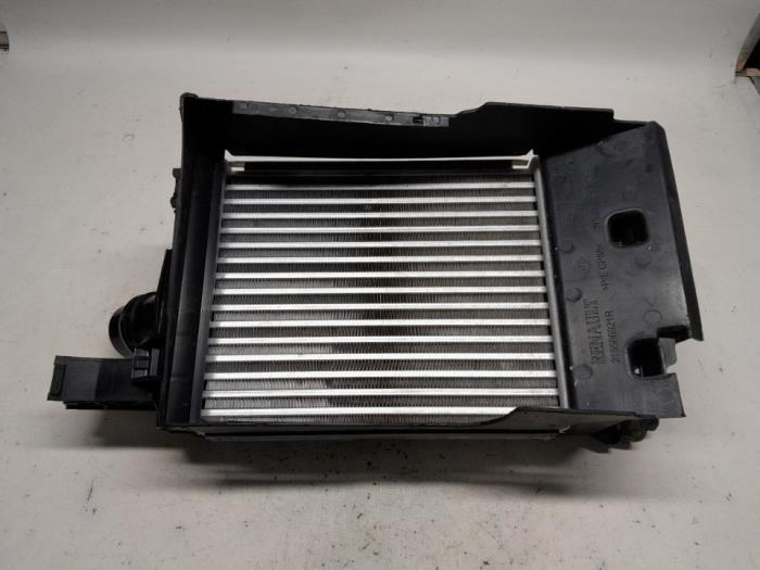 Usagé Intercooler Dacia Duster (SR) 1.0 TCE 100 Bi-Fuel, Eco-G 12V Prix € 157,50 Règlement à la marge proposé par Reclycar De Boer BV