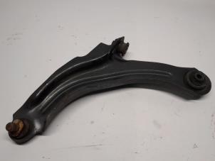 Used Front lower wishbone, left Renault Clio IV (5R) 0.9 Energy TCE 90 12V Price € 26,25 Margin scheme offered by Reclycar De Boer BV
