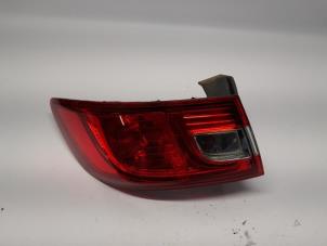 Used Taillight, left Renault Clio IV (5R) 0.9 Energy TCE 90 12V Price € 36,75 Margin scheme offered by Reclycar De Boer BV