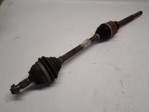 Used Front drive shaft, right Peugeot 2008 (CU) 1.6 Blue HDi 100 Price € 105,00 Margin scheme offered by Reclycar De Boer BV